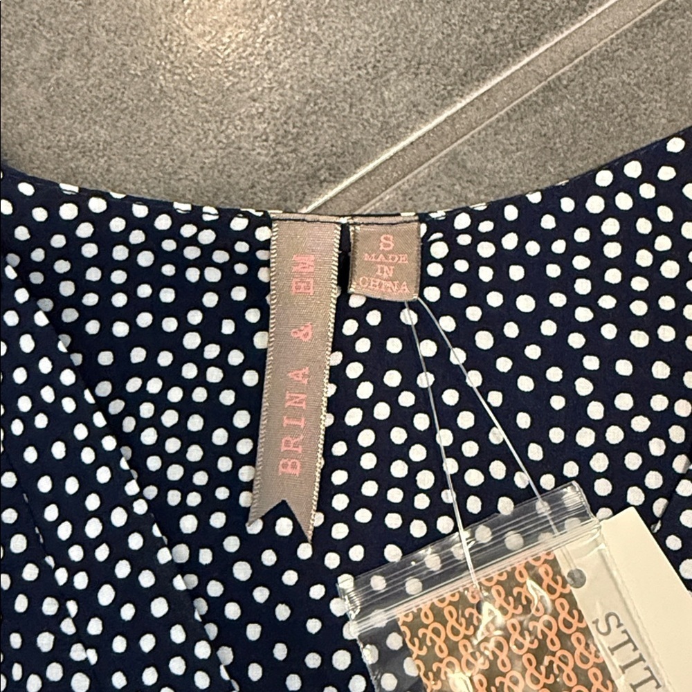 Brina & Em Lemmy Top V-neck Navy Patterned Blouse - Picture 7 of 12